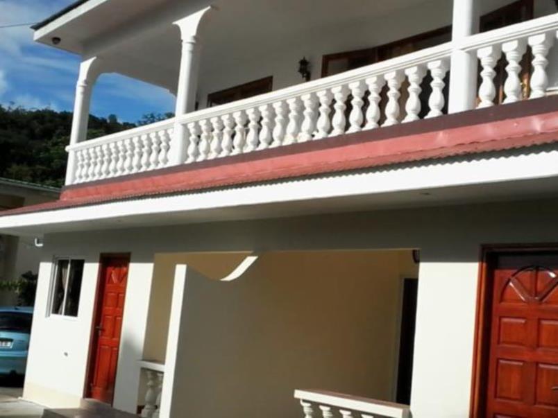 Precious Residence C - Self-Catering Studio Виктория Екстериор снимка