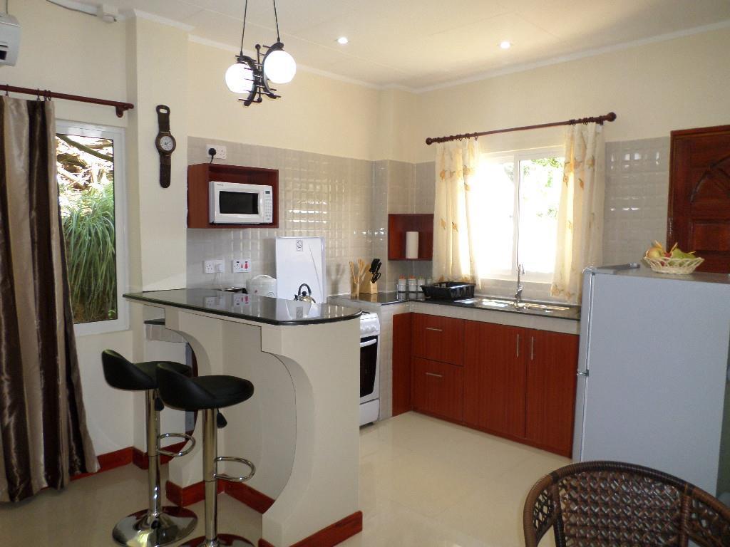 Precious Residence C - Self-Catering Studio Виктория Екстериор снимка